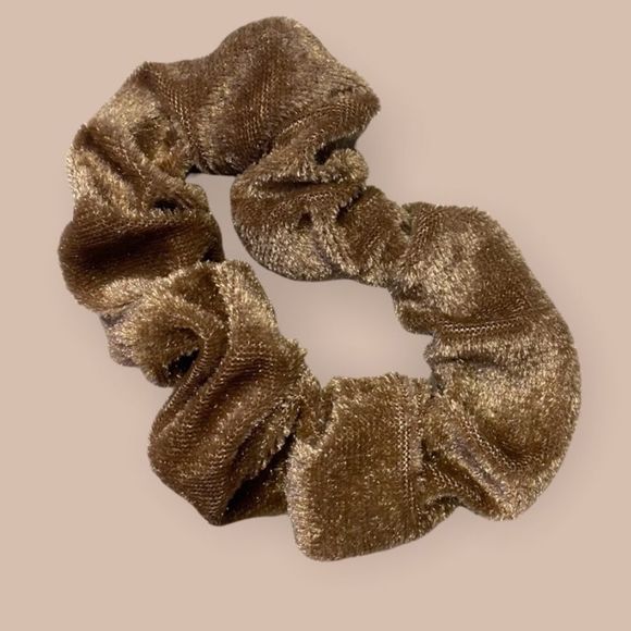 🆕 2/$20 Velvet Scrunchie Duo - Picture 3 of 3